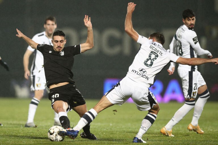 Alvo do Sporting, Ugarte testa positivo para Covid-19