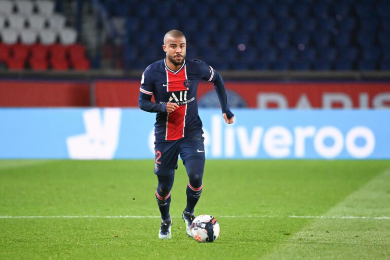 Flamengo mostra interesse em Rafinha, mas europeus têm vantagem