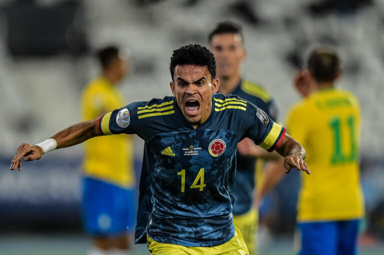 Ex-jogador do porto defende que Luis Díaz só será vendido por um valor muito alto