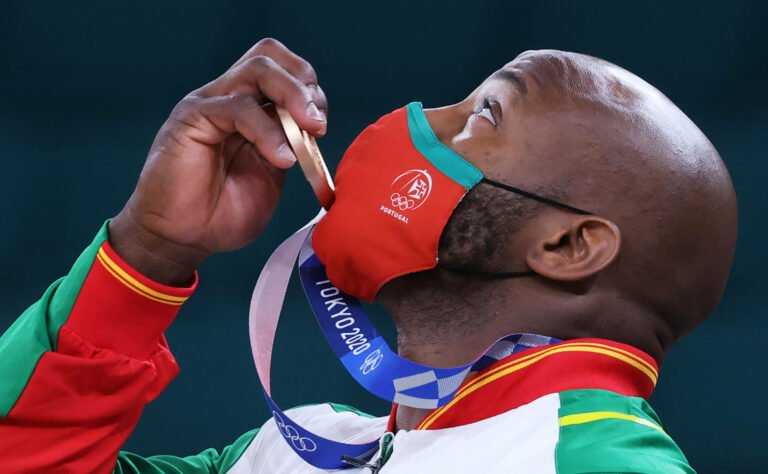 Primeiro medalhista português nas olimpíadas defende e é torcedor do Sporting