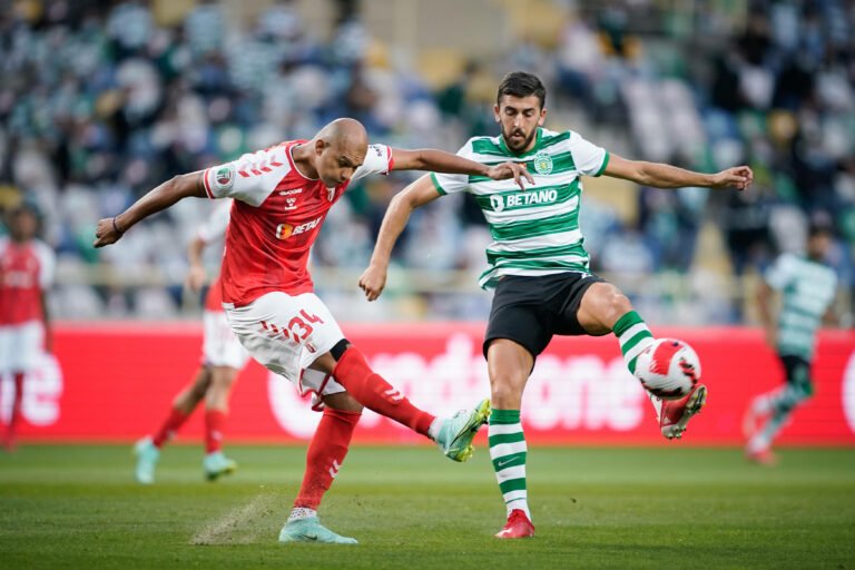 António Costa, primeiro-ministro português, parabeniza Sporting pela Supercopa