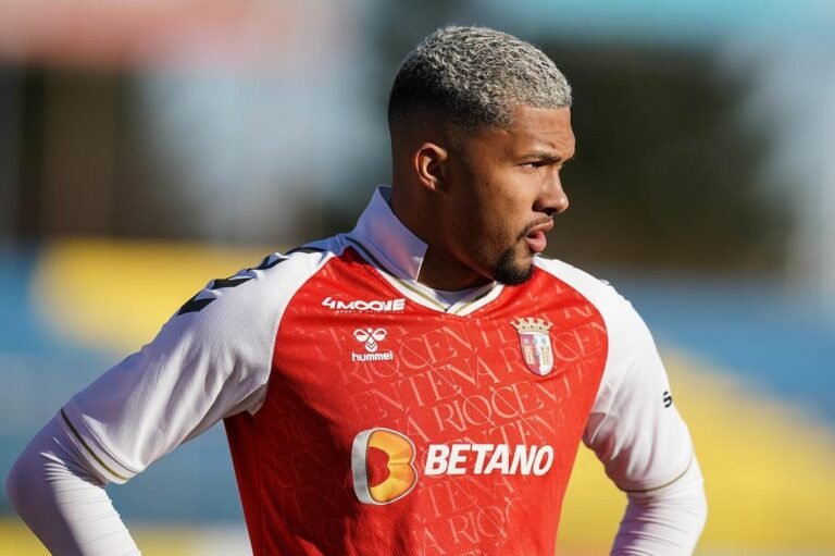 Com saída encaminhada, Flamengo define substituto de Rodrigo Muniz