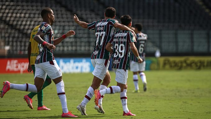 Repórter informa nova mudança na agenda de jogos do Fluminense