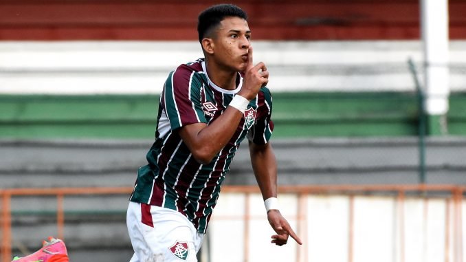 Fluminense recebe proposta do Shakhtar Donetsk, da Ucrânia, por Matheus Martins; veja os valores