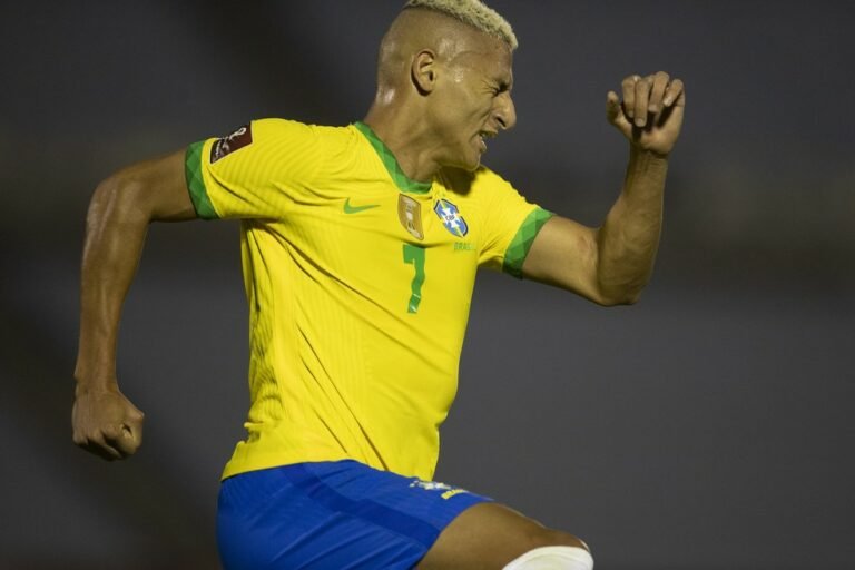 Richarlison é convocado para as Olimpíadas no lugar de Pedro