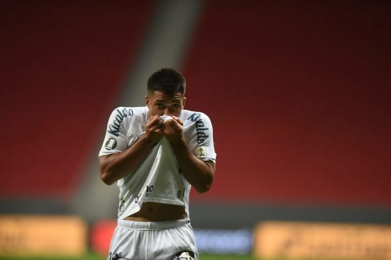 Marcos Leonardo e Santos próximos da renovação, veja detalhes