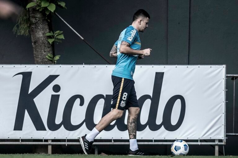 Em transição, Jobson está empolgado para voltar aos jogos, “mais um ou dois meses no máximo”