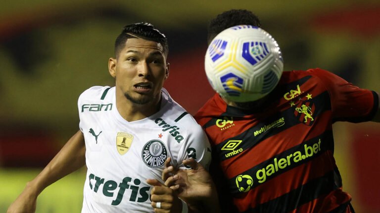 Rony é desfalque nos dois jogos contra Universidad Católica na Libertadores