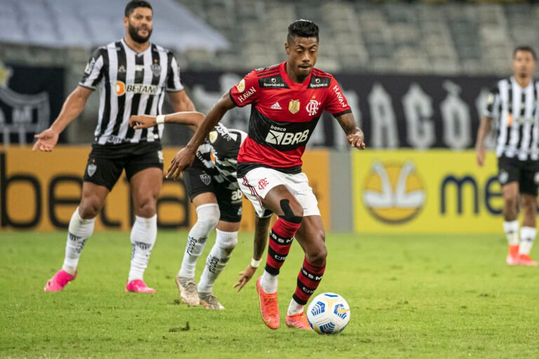 Em recuperação, Bruno Henrique segue fora e desfalca Flamengo pela Libertadores