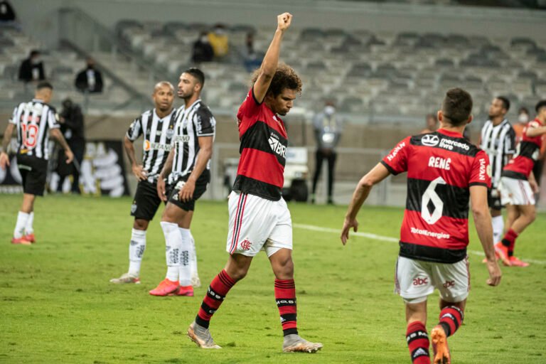Após quase dois anos, Flamengo volta a marcar gol contra o Atlético