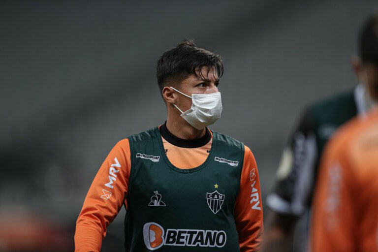 Alan Franco estaria insatisfeito com falta de oportunidades no Atlético, diz imprensa equatoriana