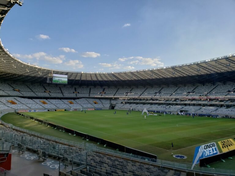 Prefeitura de Belo Horizonte anuncia volta de público aos estádios