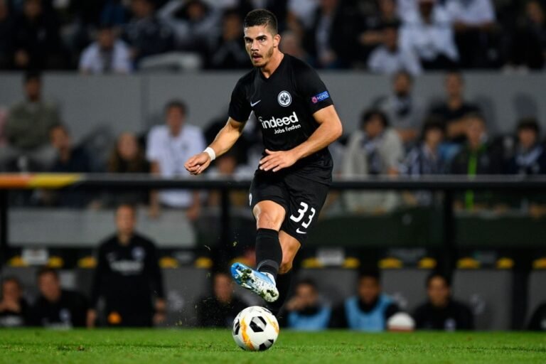 Oficial: RB Leipzig anuncia contratação de André Silva