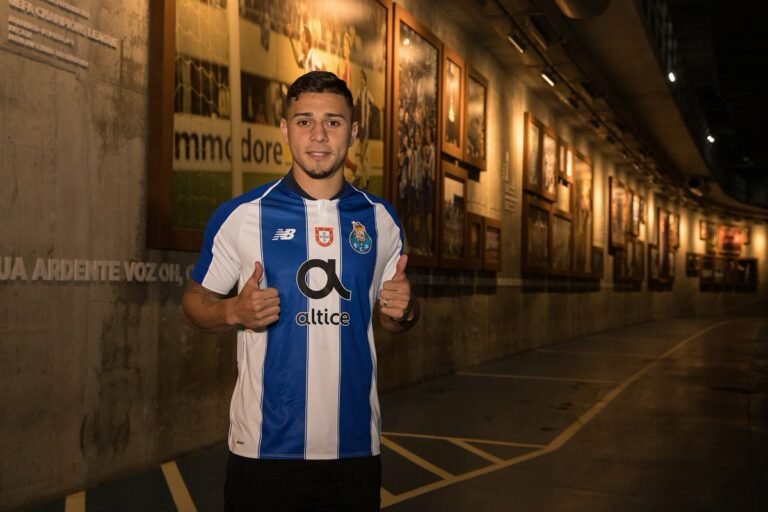 Sem lugar no Porto, João Pedro tem interessados na segunda divisão