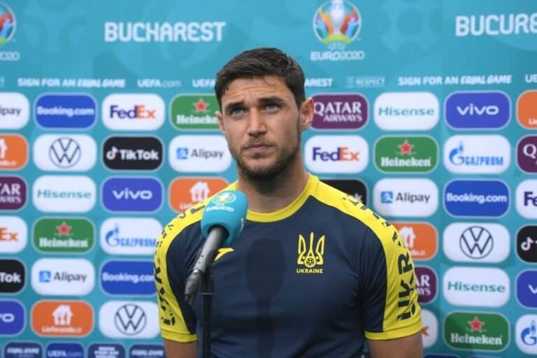 Yaremchuk agradado com possibilidade de jogar no Benfica