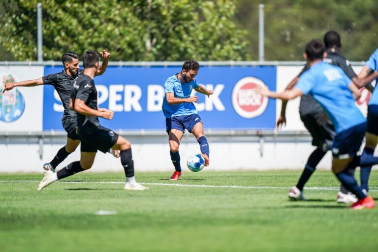 Porto vence amistoso contra a Académica