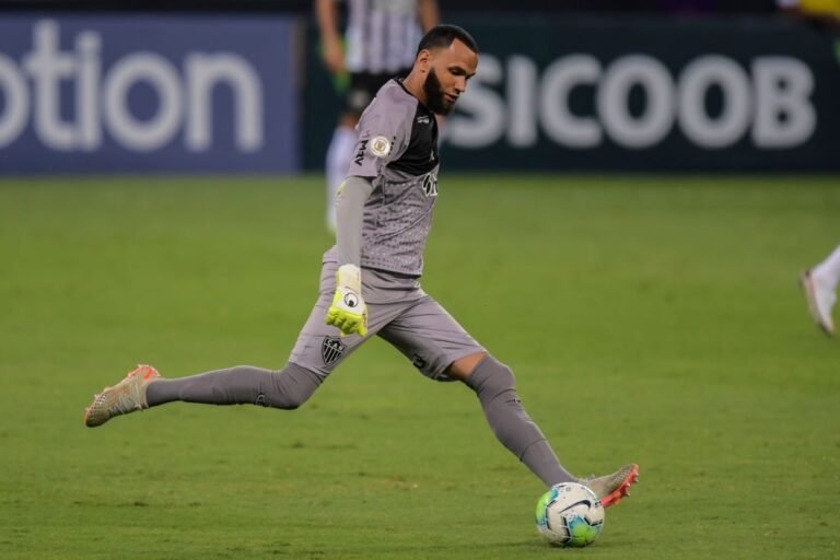 Everson chama atenção de Tite e é monitorado pela Seleção Brasileira