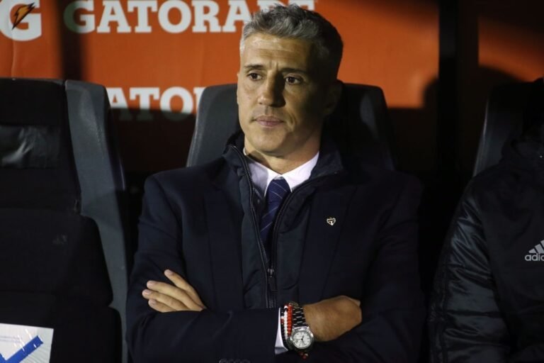 Hernán Crespo quase fechou com o Santos antes de ser anunciado pelo São Paulo