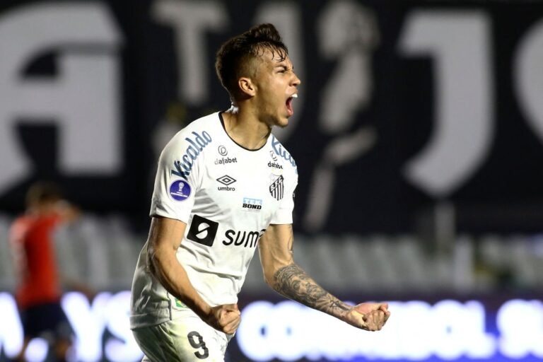 Independiente vai entrar na Justiça contra o Santos por escalação irregular de Kaio Jorge