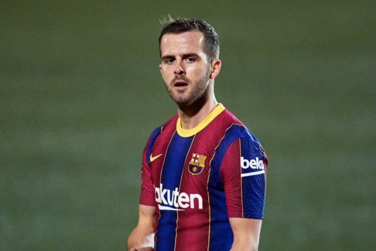 Sem espaço no Barcelona, Pjanic entra na mira da Inter de Milão