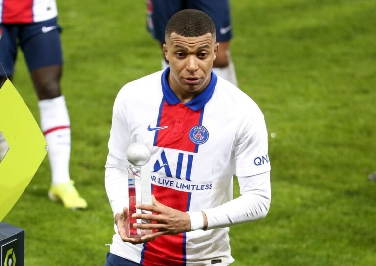 Mbappé diz que ‘falta de garantias’ impede renovação com PSG