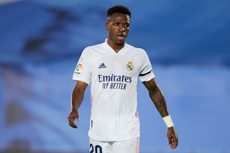 Carlo Ancelotti banca permanência de Vinícius Júnior no Real Madrid