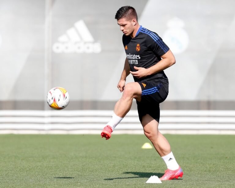Jovic segue tendo dificuldades no Real Madrid