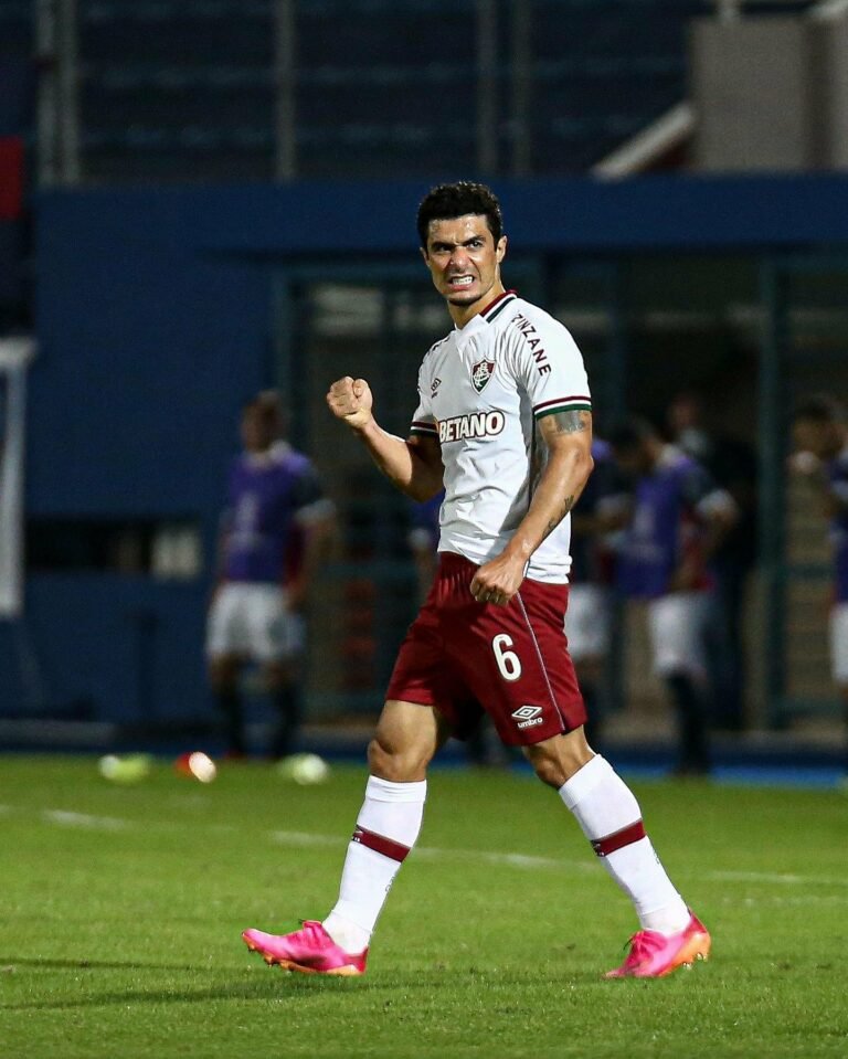 Egídio dedica gol à gravidez da esposa: “Felicidade imensa”