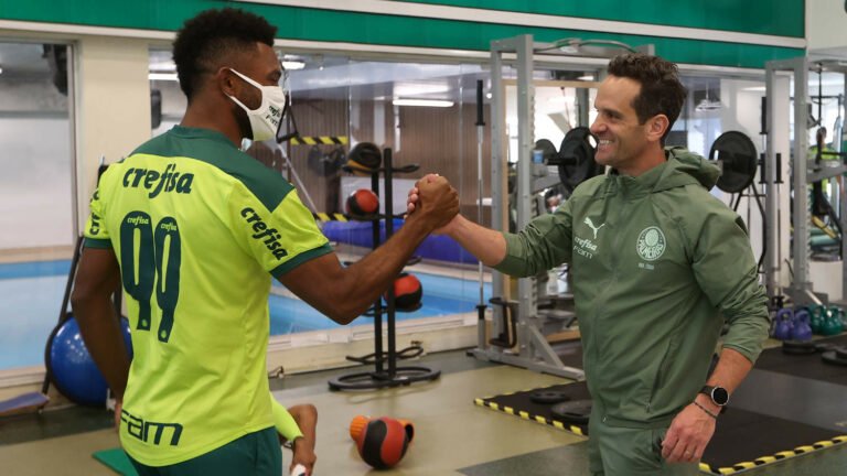 Mudado, Borja se apresenta ao Palmeiras