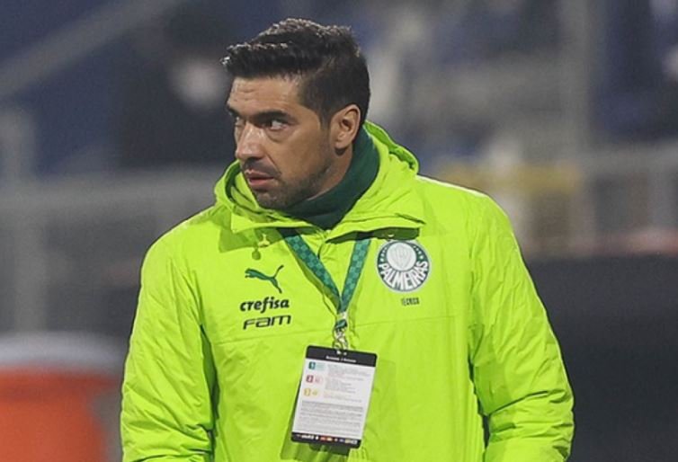 Abel Ferreira destaca dedicação do time em vitória histórica no Chile