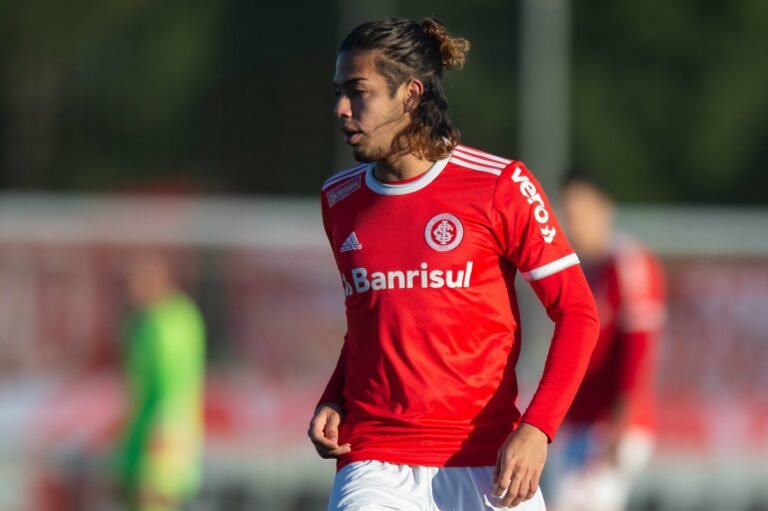 Internacional negocia Nonato com o Fluminense e quer jogador em troca