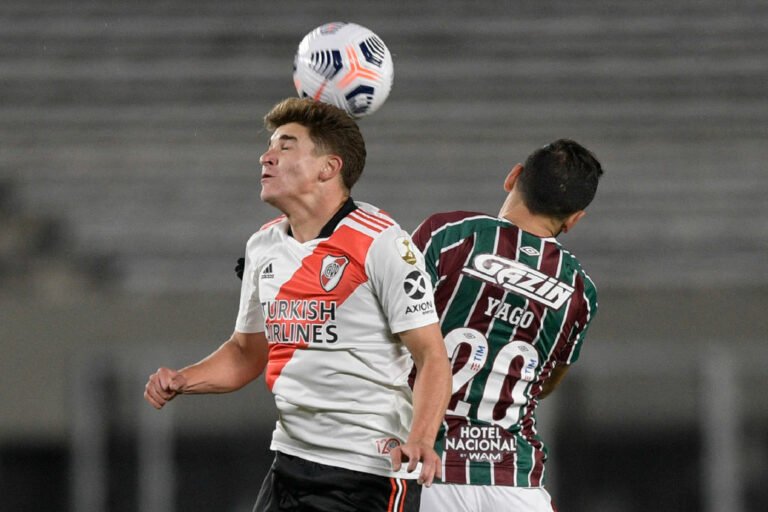Milan busca a contratação de revelação do River Plate