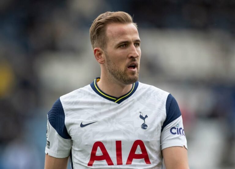 Tottenham impõe condição para vender Harry Kane ao Chelsea