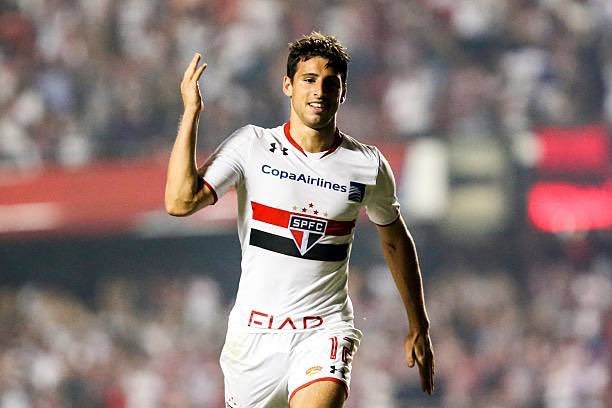 São Paulo tem “Dia D” na negociação com Calleri