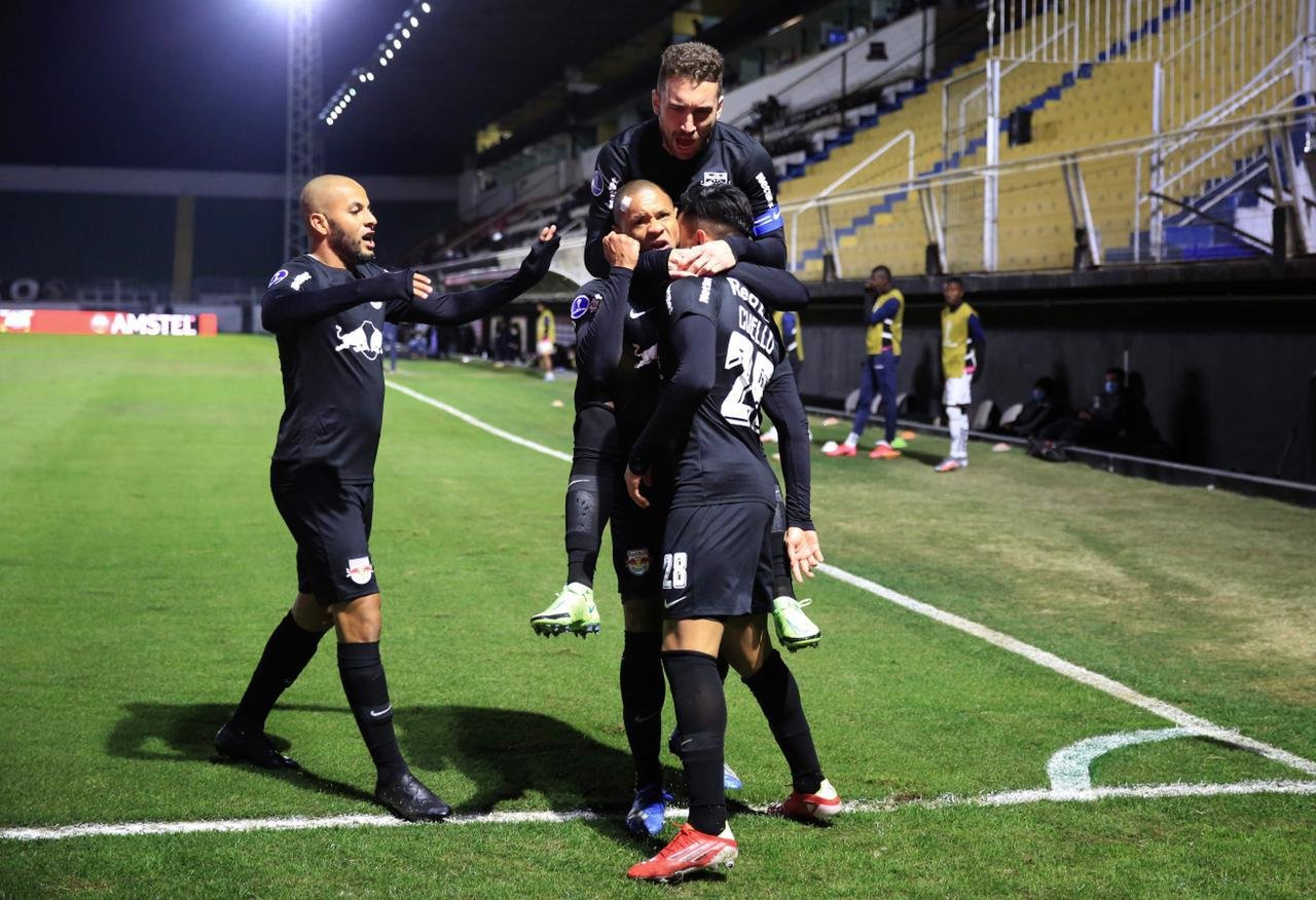 Red Bull Bragantino se classifica às quartas de final da Sul-Americana; veja o que falou o treinador Barbieri