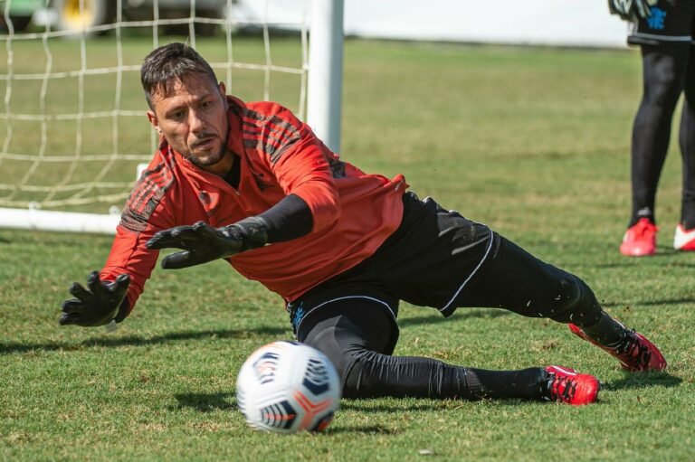 Diego Alves segue na mira da Juventus