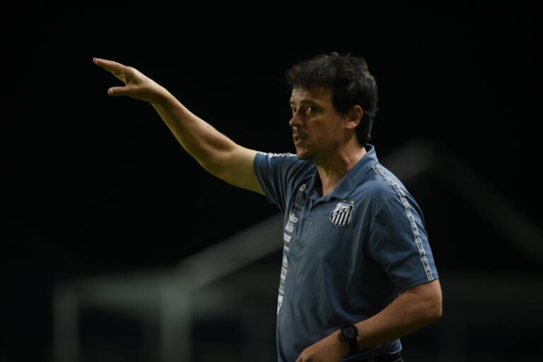 Santos terá seis desfalques para o jogo contra o Athletico-PR; confira a provável escalação