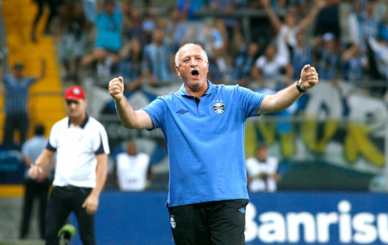 Grêmio anuncia Felipão como novo técnico