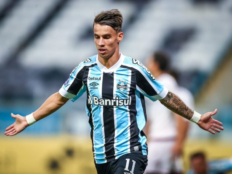 Grêmio tem acordo com Al Ain para venda de Ferreira