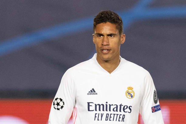 Real Madrid já tem decisão sobre o substituto de Varane