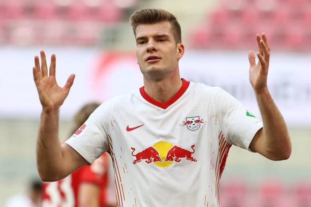 Depois de Viña, Roma busca a contratação de atacante norueguês para Mourinho