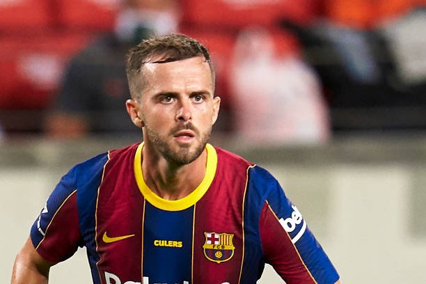 Prestes a deixar o Barcelona, Pjanić está disposto a diminuir o salário para fechar com a Juventus