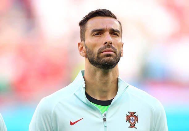 Roma se aproxima da primeira contratação na era Mourinho