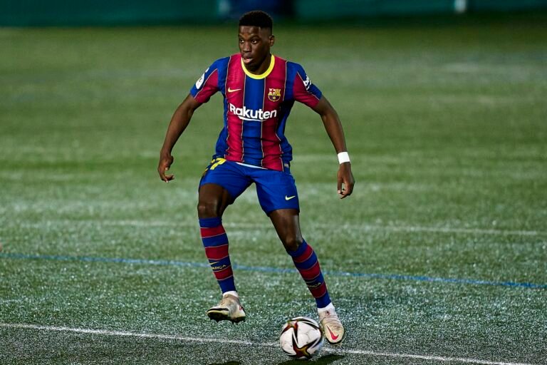 Manchester United sinaliza proposta por Ilaix Moriba, do Barcelona