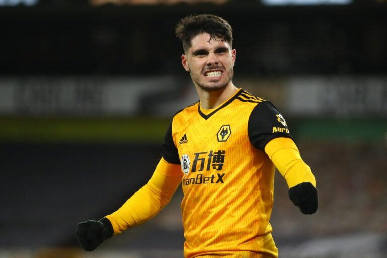 Juventus e Liverpool entram na disputa por revelação portuguesa