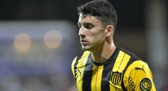 Palmeiras monitora lateral do Peñarol para substituir Viña