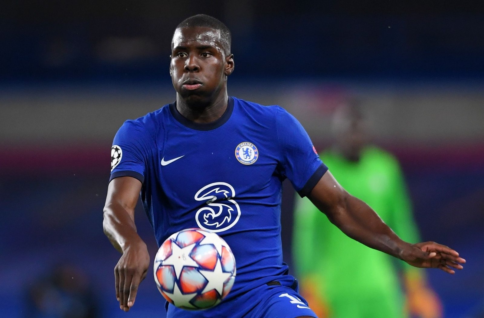 Kurt Zouma tem chances de ser incluído nas negociações do Chelsea com o Sevilla por Jules Koundé