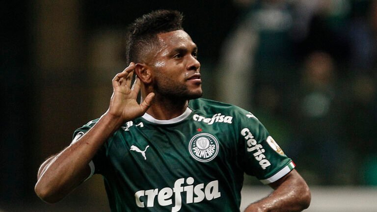 Grêmio e Palmeiras chegam a acordo, e Borja fica próximo de ser anunciado