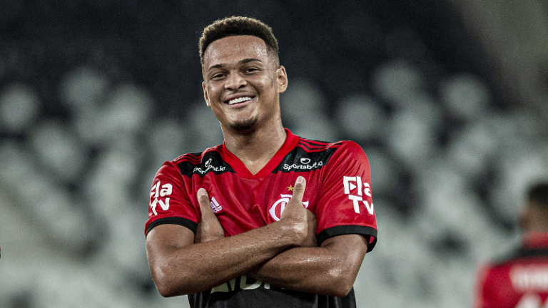 Flamengo acerta venda de Rodrigo Muniz para o Fulham, da Inglaterra