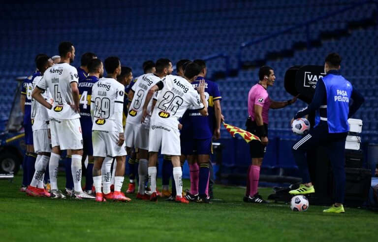 Conmebol suspende equipe de arbitragem de Boca Juniors vs Atlético Mineiro pela Libertadores